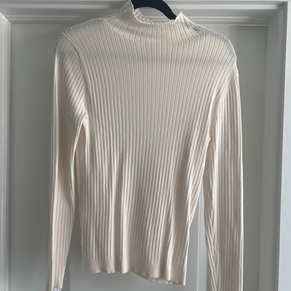 Ribbed Mock Neck